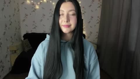 Snapshot of black_berry_bla_ck chatting on 09.21.25 black_berry_bla_ck online show from 09.21.25