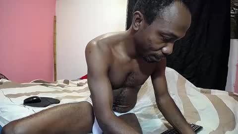 Snapshot of black_diamond_t chatting on 12.01.24 Black Diamond online show from 12.01.24