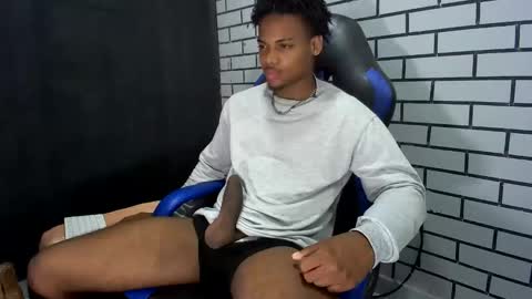 Snapshot of black_dicck chatting on 02.18.26 tu morenito online show from 02.18.26