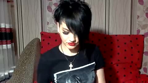 black_hot_01 online show from 12.10.24