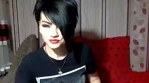 black_hot_01 online show from 12.11.24