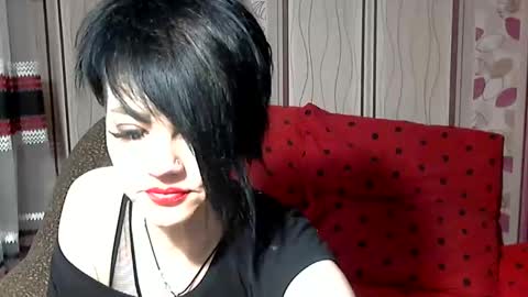 black_hot_01 online show from 12.25.24