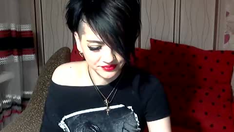 black_hot_01 online show from 01.05.25