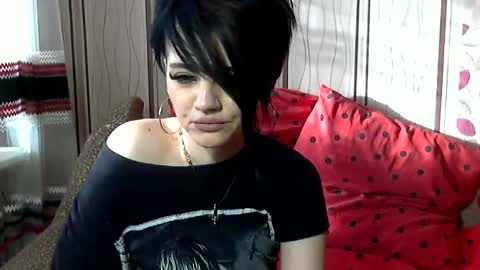 black_hot_01 online show from 01.05.25