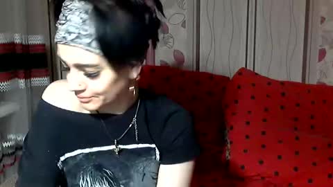 black_hot_01 online show from 01.05.25