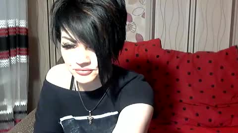 black_hot_01 online show from 02.01.25