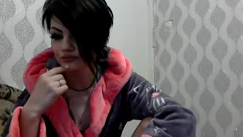 black_hot_01 online show from 02.03.25