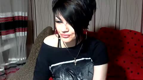 black_hot_01 online show from 02.07.25