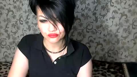 black_hot_01 online show from 09.12.25