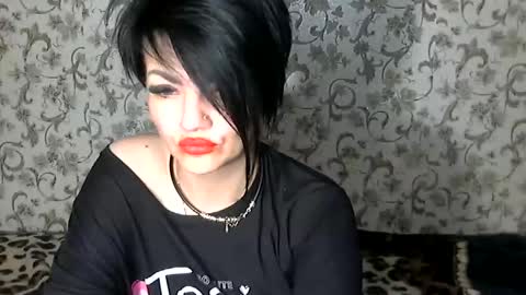 black_hot_01 online show from 09.15.25