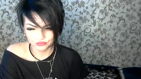 black_hot_01 online show from 10.31.25