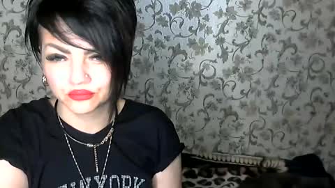 black_hot_01 online show from 11.02.25