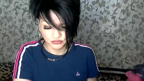 black_hot_01 online show from 12.03.25