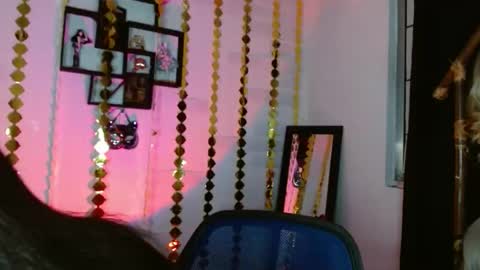 Snapshot of black_lady_05 chatting on 02.23.25 millie online show from 02.23.25