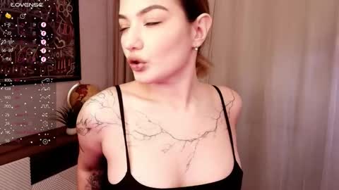 Snapshot of black_pant3r chatting on 11.13.25 Mon Mon online show from 11.13.25