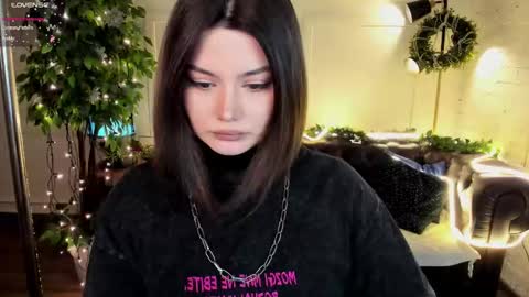 Snapshot of black_pant3r chatting on 12.17.25 Mon Mon online show from 12.17.25