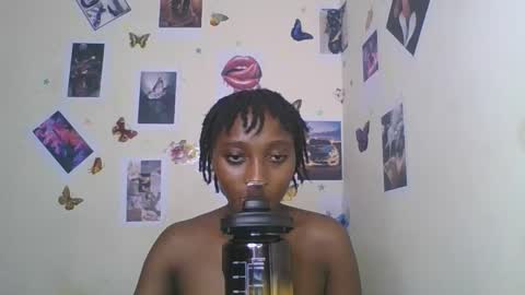 Snapshot of black_rosey chatting on 01.15.26 veraa online show from 01.15.26