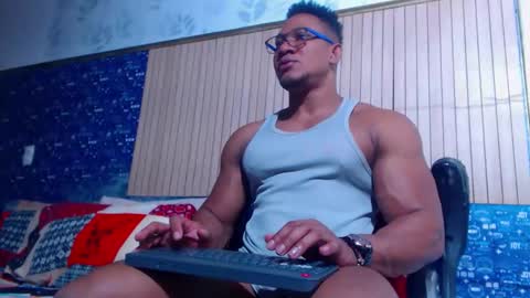 duglas online show from 04.05.26