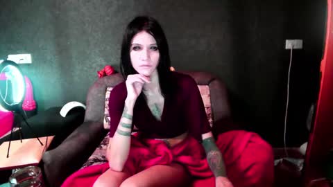 Snapshot of black_sswan chatting on 12.29.24 Kristin online show from 12.29.24