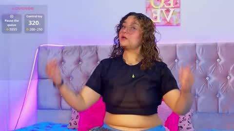 Snapshot of black_tara chatting on 02.05.26 Tara online show from 02.05.26