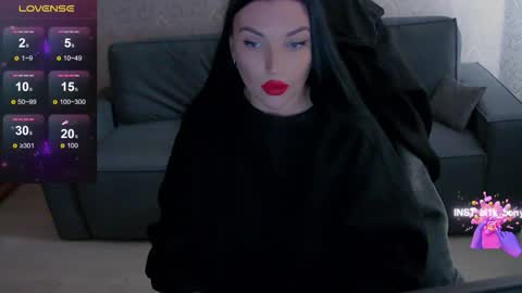 Snapshot of blackberry_star chatting on 11.17.25 blackberry_star online show from 11.17.25