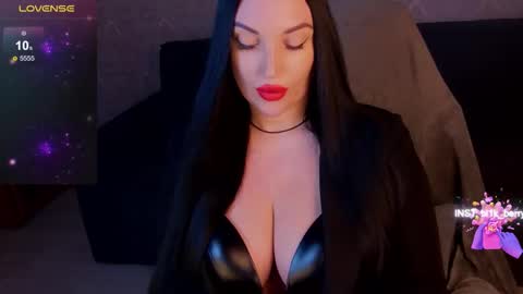 Snapshot of blackberry_star chatting on 11.22.25 blackberry_star online show from 11.22.25