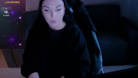 Snapshot of blackberry_star chatting on 12.04.25 blackberry_star online show from 12.04.25