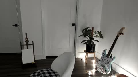 Snapshot of blackberryfizz chatting on 11.14.25 Ella online show from 11.14.25