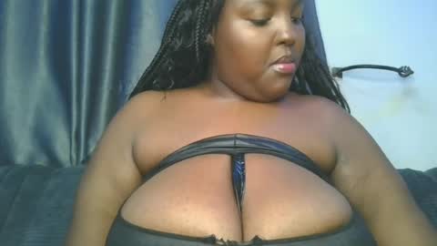 Snapshot of blackbigboobys chatting on 07.19.26 candy online show from 07.19.26