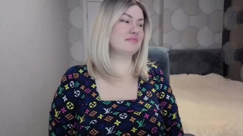 Snapshot of blackeyes11 chatting on 11.22.25 blackeyes11 online show from 11.22.25