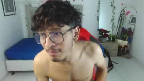 Snapshot of blackfox_desire chatting on 06.19.26 mateo online show from 06.19.26