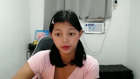 Snapshot of blackmanika chatting on 10.28.25 blackmanika online show from 10.28.25