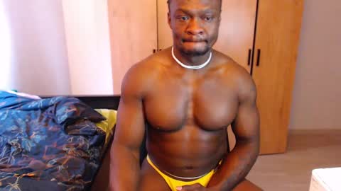 Snapshot of blackmusclegym chatting on 03.12.25 blackmusclegym online show from 03.12.25