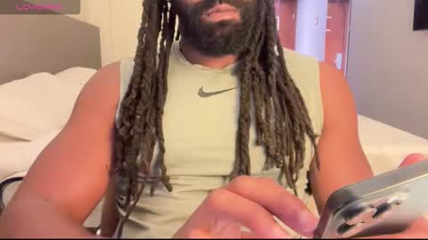 Snapshot of blackmuscles77 chatting on 02.22.26 blackmuscles77 online show from 02.22.26