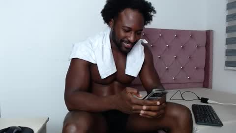 Snapshot of blacknikes chatting on 11.07.25 Twtter 1MikeBeckford Onlyfns beckfordmike online show from 11.07.25