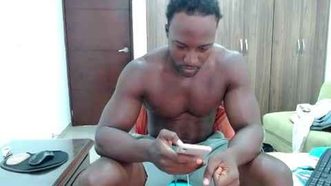 Snapshot of blacknikes chatting on 06.08.26 Twtter 1MikeBeckford Onlyfns beckfordmike online show from 06.08.26