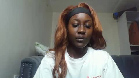 Snapshot of blackprincess25 chatting on 12.02.25 Lorraine online show from 12.02.25