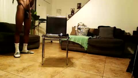 Snapshot of blackriches96 chatting on 02.16.25 blackriches96 online show from 02.16.25