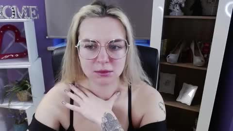 Z O E Y online show from 03.09.26