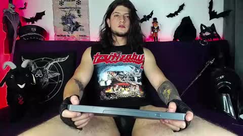 Snapshot of blackwolf_6 chatting on 11.06.25 Dave online show from 11.06.25