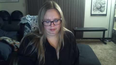 bladesizzo3111 online show from 12.04.25