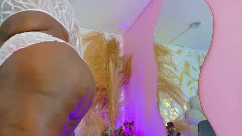 Blaisysmith online show from 10.18.25