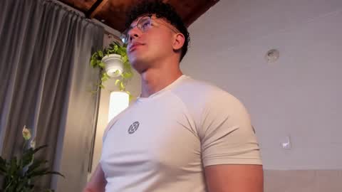 Snapshot of blake_levi chatting on 02.09.25 Blake Levi Independent Model online show from 02.09.25