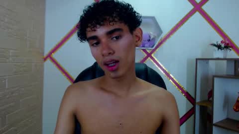 Snapshot of blakelovee chatting on 12.16.25 blakelovee online show from 12.16.25