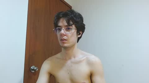 Snapshot of blakeshatter chatting on 12.20.24 blakeshatter online show from 12.20.24