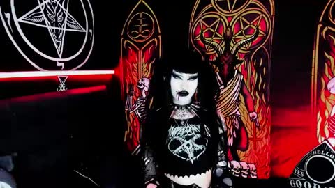 Snapshot of blasphemiangxrl chatting on 09.15.25 online show from 09.15.25