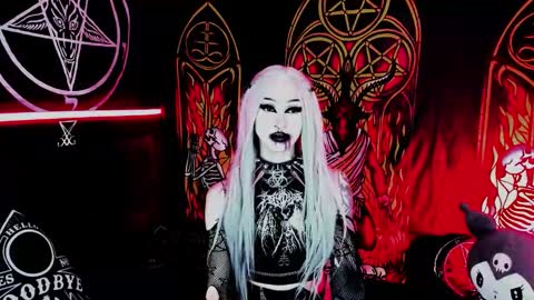 Snapshot of blasphemiangxrl chatting on 11.29.25 online show from 11.29.25