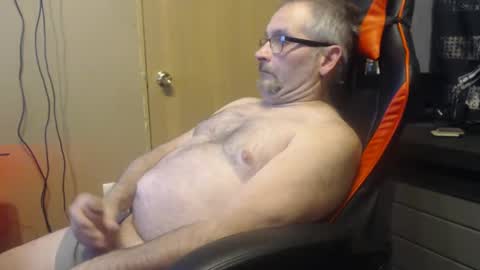 Snapshot of blazingslow chatting on 01.17.25 blazingslow online show from 01.17.25