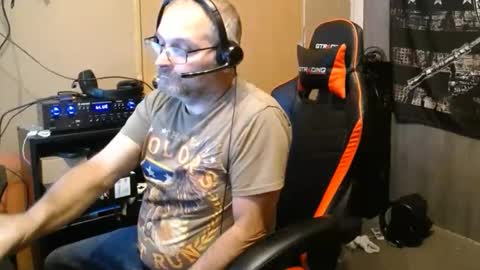 Snapshot of blazingslow chatting on 10.26.25 blazingslow online show from 10.26.25