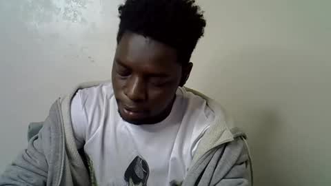 Snapshot of blesse_mixed chatting on 11.27.25 Black brown online show from 11.27.25